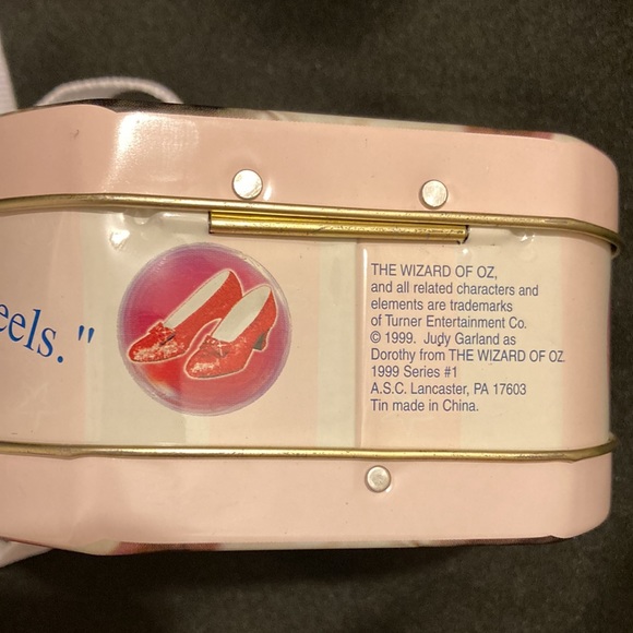 Vintage 1999 A.S.C. Tin - The Wizard of Oz Tin with Strap - Picture 5 of 9